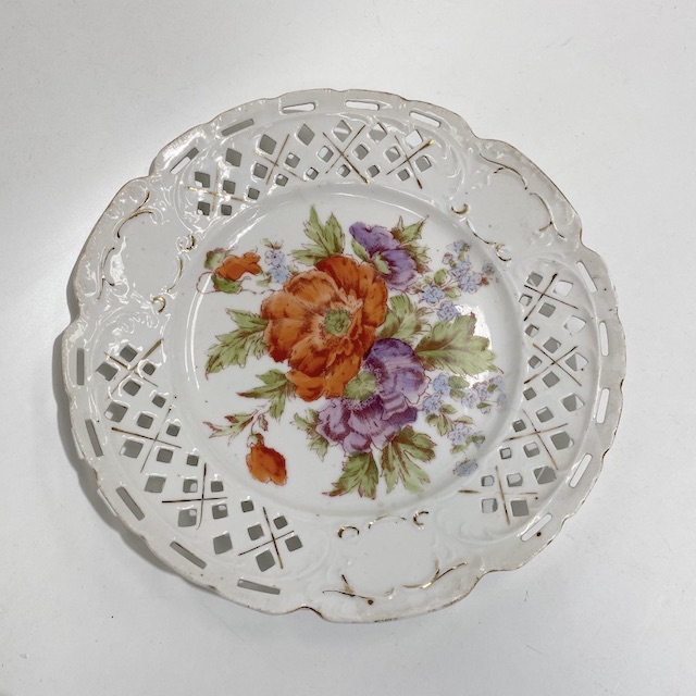 PLATE, Vintage Lace Edge - Poppy